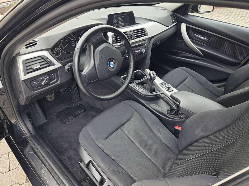 Gebraucht BMW 316 116 PS (85 kW) 2015 Schwarz Kombi