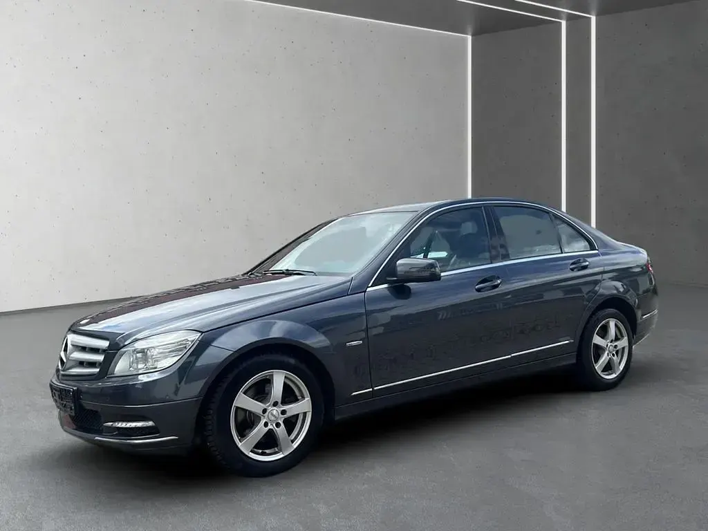 Gebraucht Mercedes C220 Avantgarde 170 PS (125 kW) 2010 Grau Limousine