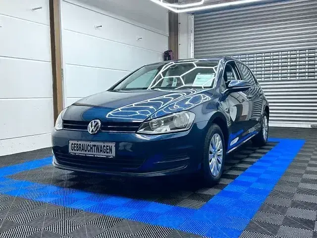 Gebraucht VW Golf VII Trendline 86 PS (63 kW) 2016 Blau Limousine