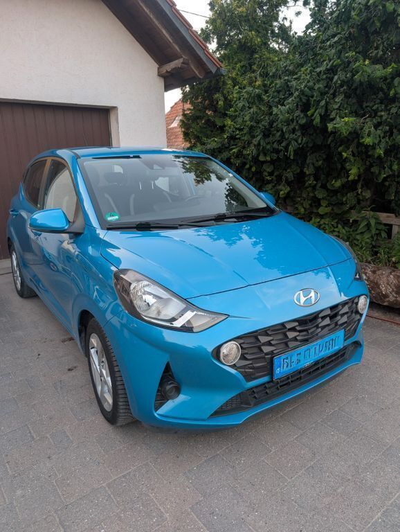 Blau Gebraucht 2021 Hyundai i10 Trend Kleinwagen | 11.200 € (Superpreis) - Bild 1/4