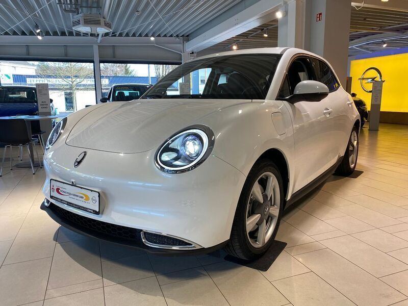 Weiß Gebraucht 2023 Ora Funky Cat 300 Pro Kleinwagen | 20.990 € (Guter Preis) - Bild 1/4