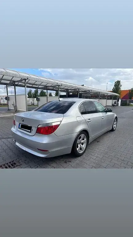 Gebraucht BMW 520 170 PS (125 kW) 2005 Silber Limousine
