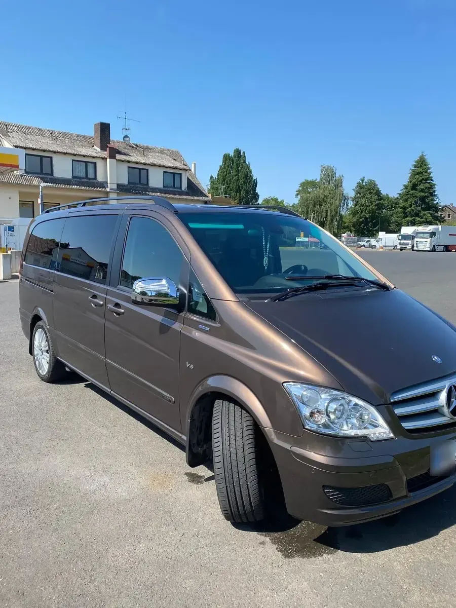 Gebraucht Mercedes Viano 224 PS (164 kW) 2014 Braun Van / Kleinbus