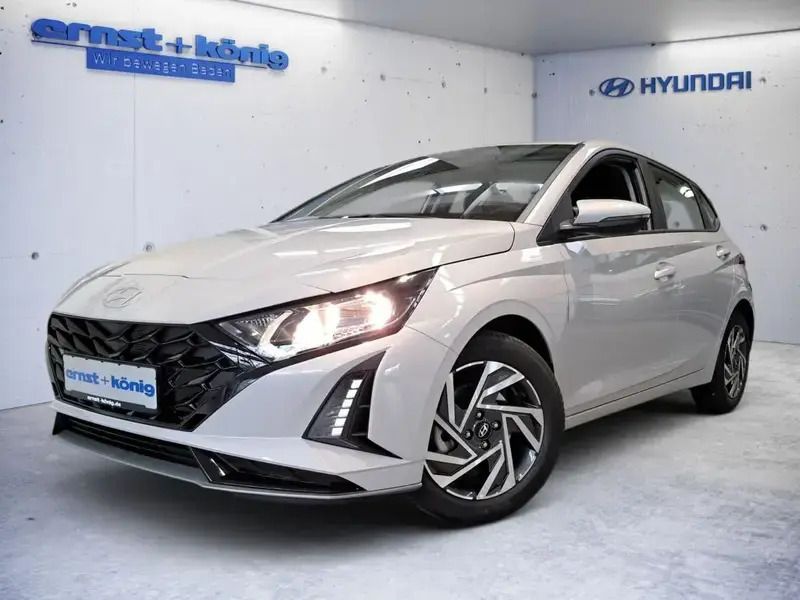 Grau Gebraucht 2024 Hyundai i20 Trend | 24.990 € (Teuer) - Bild 1/4