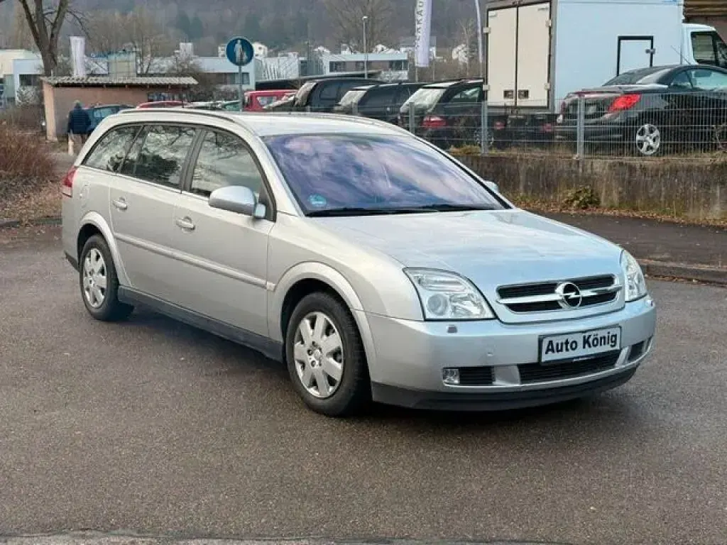 Second-hand Opel Vectra 150 CP (110 kW) 2004 Argintiu Break