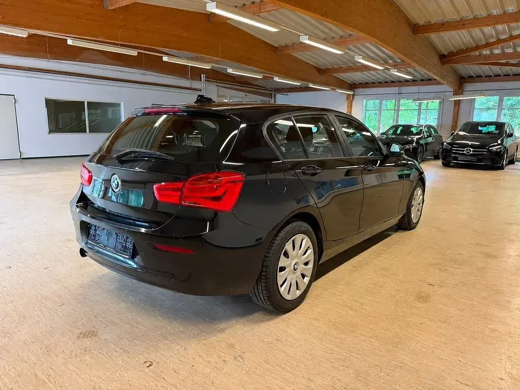 Gebraucht BMW 116 Advantage 109 PS (80 kW) 2016 Schwarz Kleinwagen
