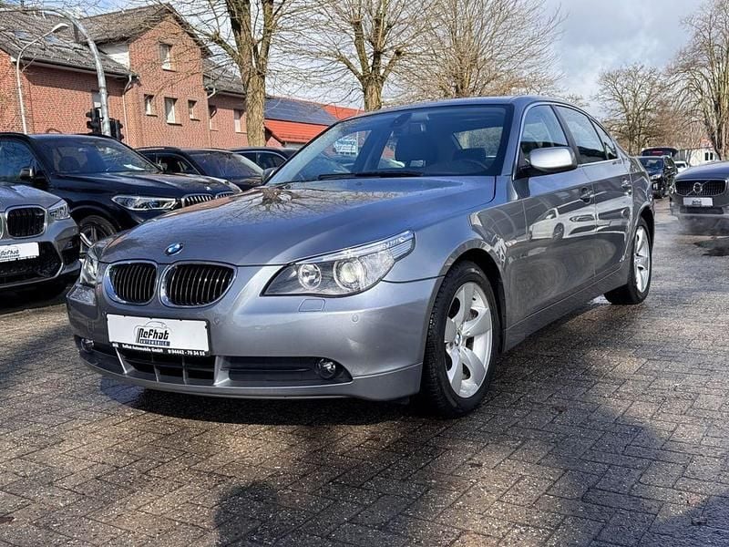 Gebraucht BMW 523 Advantage 177 PS (130 kW) 2006 Grau Limousine