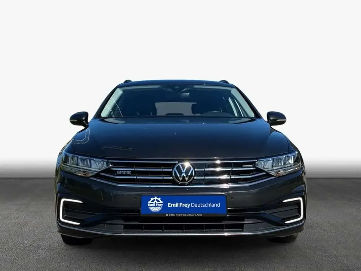 Gebraucht VW Passat GTE 218 PS (160 kW) 2022 Mangangrau metallic Kombi
