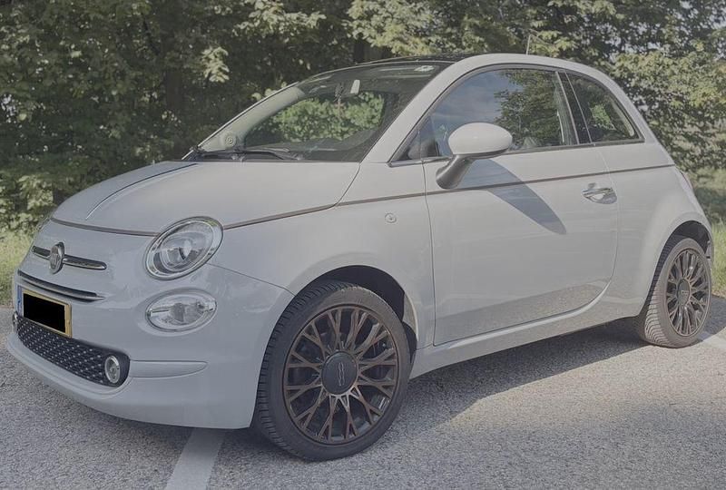 Grau Gebraucht 2018 Fiat 500 Collezione Kleinwagen | 9.750 € (Etwas zu teuer) - Bild 1/3