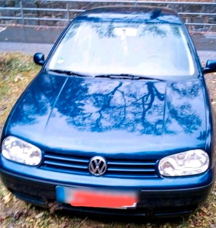 Gebraucht VW Golf IV 75 PS (55 kW) 2001 Blau Kleinwagen