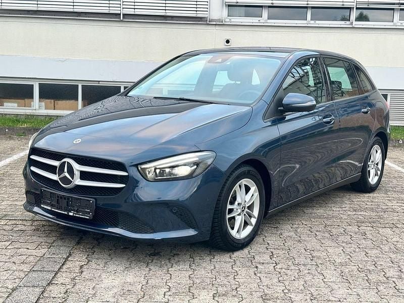 Blau Gebraucht 2019 Mercedes B180 Van / Kleinbus | 18.800 € (Superpreis) - Bild 1/4
