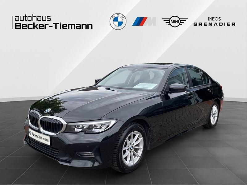 Schwarz Gebraucht 2022 BMW 318 Sport Line Limousine | 23.408 € (Fairer Preis) - Bild 1/4