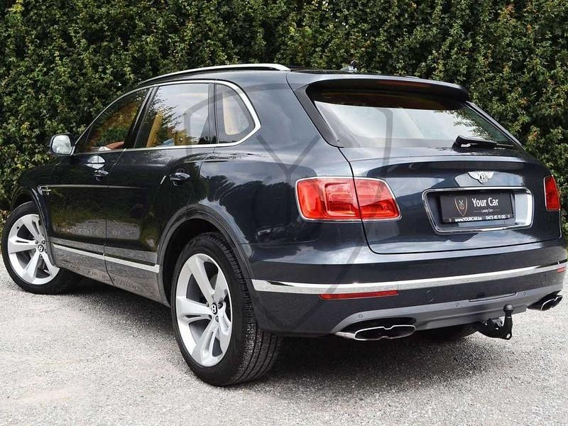 Second-hand Bentley Bentayga 435 CP (319 kW) 2018 Gri SUV