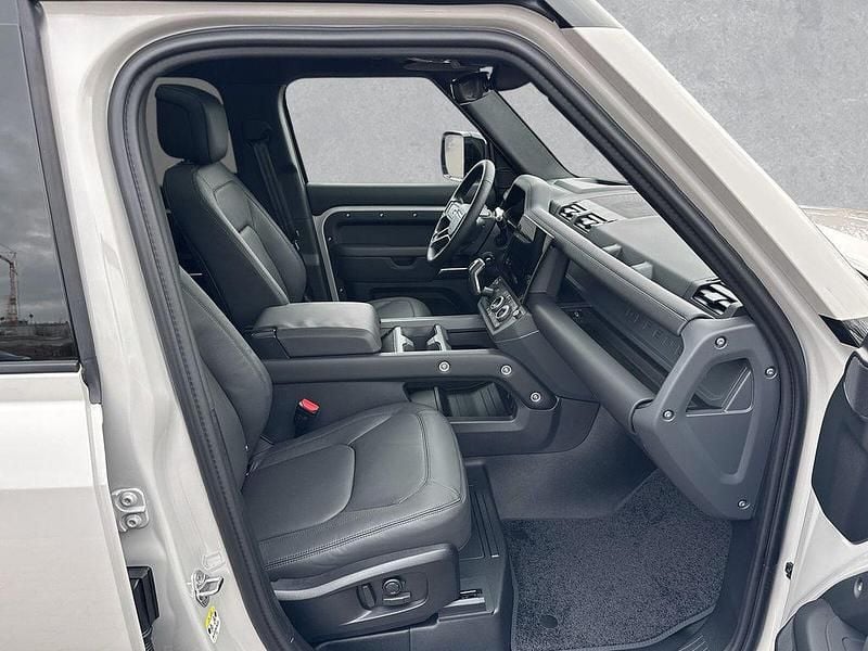 Neu Land Rover Defender HSE 349 PS (256 kW) 2026 Grau SUV