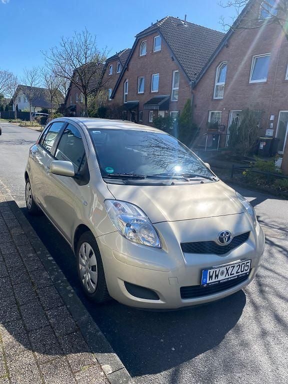 Gebraucht Toyota Yaris Sol 101 PS (74 kW) 2009 Gold Kleinwagen