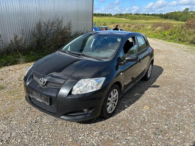 Gebraucht Toyota Auris Basis 126 PS (92 kW) 2008 Schwarz Limousine
