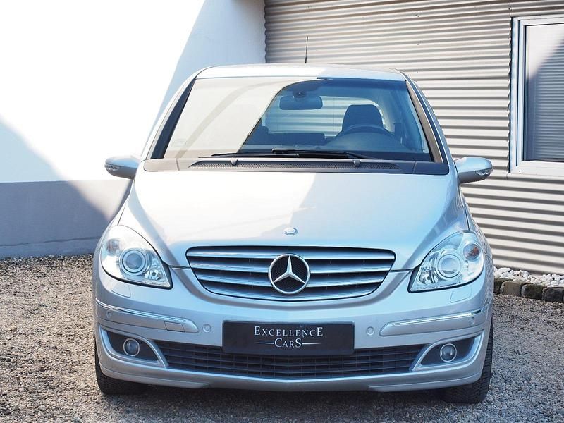 Gebraucht Mercedes B180 109 PS (80 kW) 2005 Polarsilber  metalliclack Van / Kleinbus