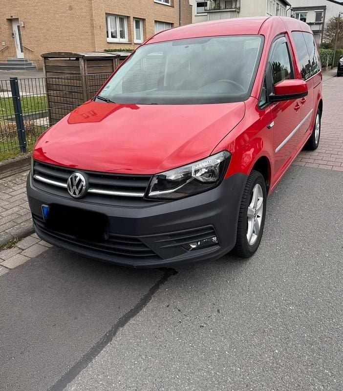 Gebraucht VW Caddy Maxi 102 PS (75 kW) 2017 Rot Van / Kleinbus