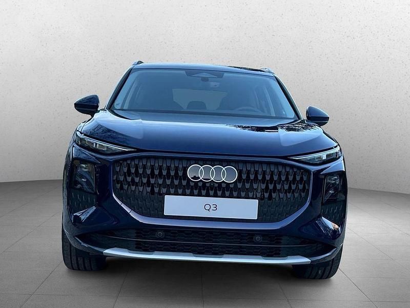 Neu Audi Q3 Advanced 150 PS (110 kW) 2026 Navarrablau metallic SUV