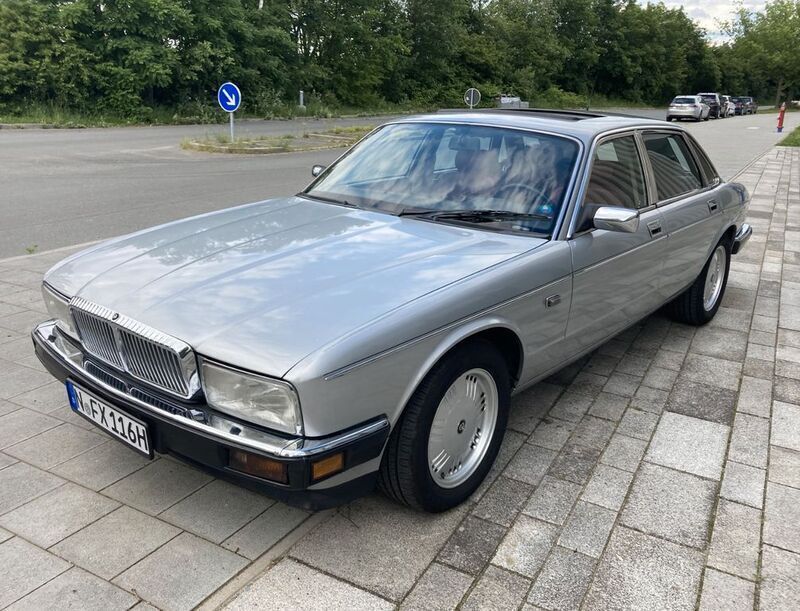Silber Gebraucht 1991 Jaguar XJ40 Limousine | 10.000 € - Bild 1/4