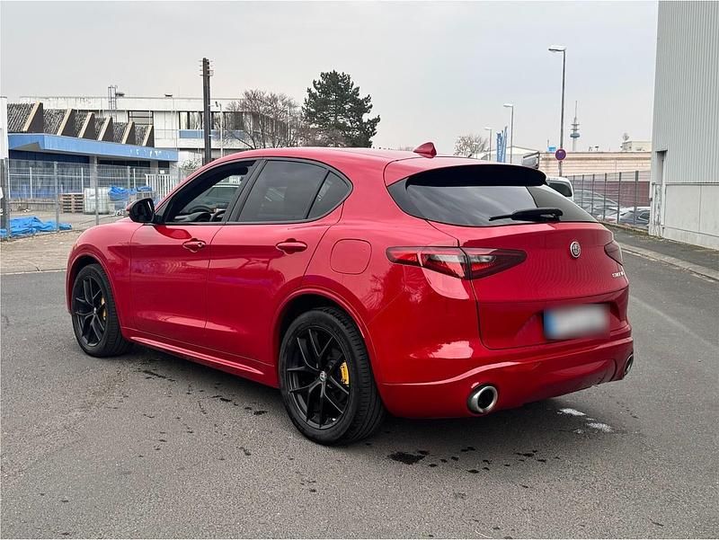 Gebraucht Alfa Romeo Stelvio 179 PS (131 kW) 2016 SUV