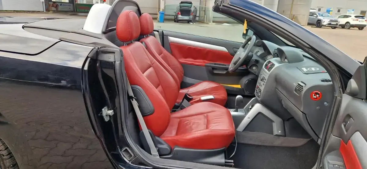 Gebraucht Opel Tigra 90 PS (66 kW) 2008 Schwarz Cabrio