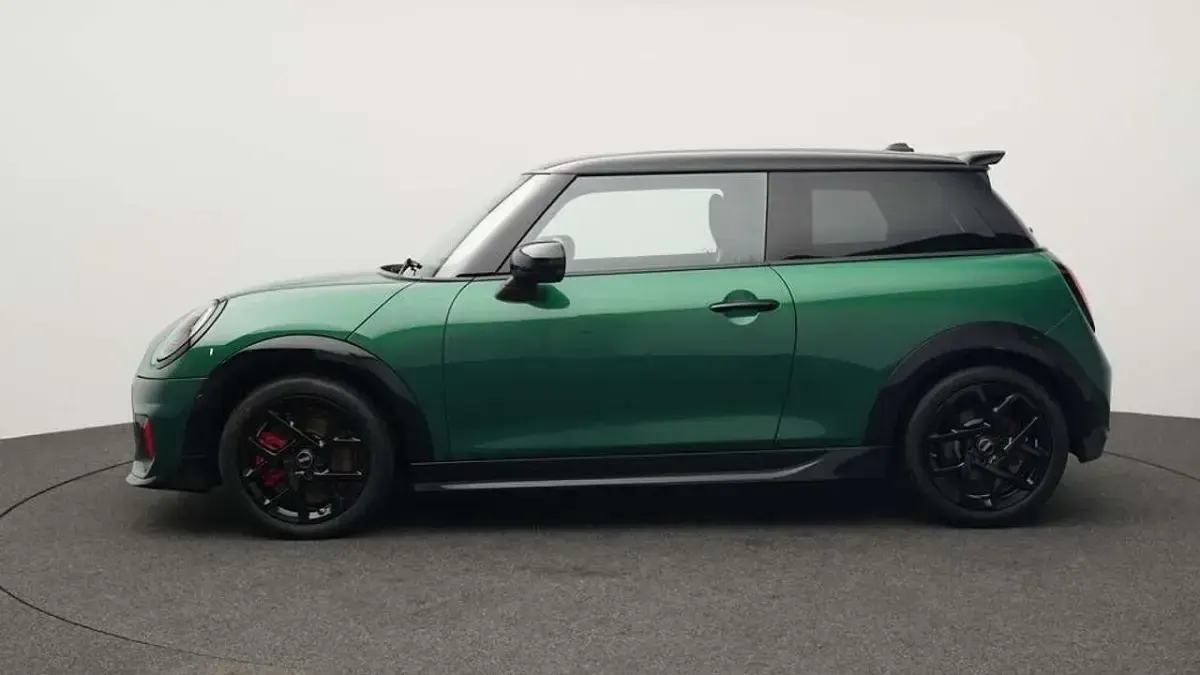 Gebraucht Mini John Cooper Works 231 PS (169 kW) 2025 Grün Kleinwagen