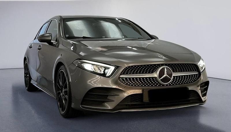 Grau Gebraucht 2019 Mercedes A220 AMG Limousine | 24.500 € (Guter Preis) - Bild 1/4