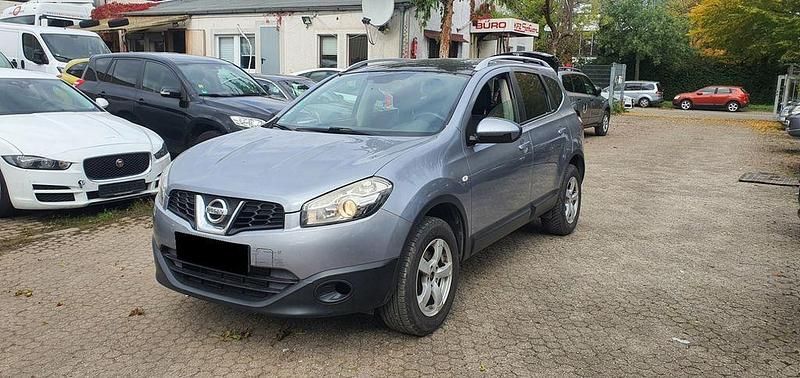 Grau Gebraucht 2010 Nissan Qashqai +2 Acenta SUV | 2.200 € (Fairer Preis) - Bild 1/4