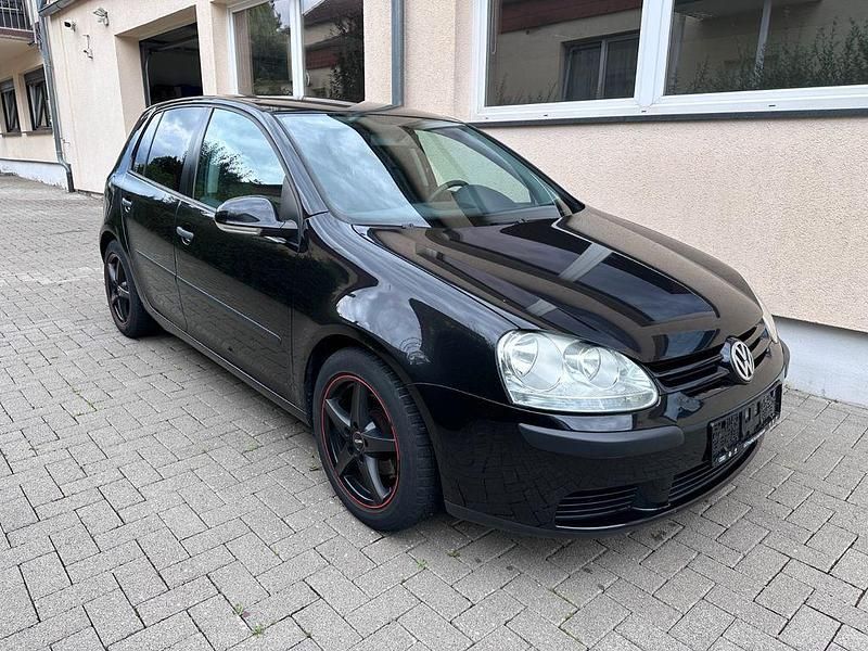Schwarz Gebraucht 2004 VW Golf V Trendline Limousine | 2.990 € (Etwas zu teuer) - Bild 1/4