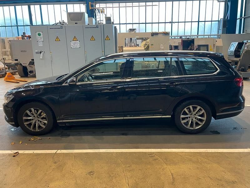 Second-hand VW Passat 150 CP (110 kW) 2019 Negru Break