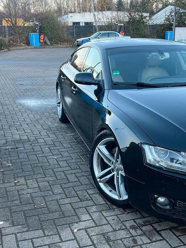 Schwarz Gebraucht 2009 Audi A5 Limousine | 7.700 € (Fairer Preis) - Bild 1/4