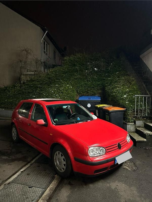 Rot Gebraucht 1998 VW Golf IV Kleinwagen | 1.660 € (Fairer Preis) - Bild 1/4