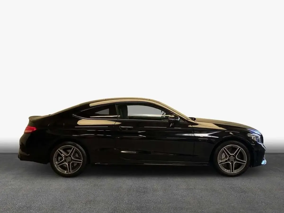 Gebraucht Mercedes C43 AMG AMG 390 PS (286 kW) 2022 Obsidianschwarz metallic Coupé
