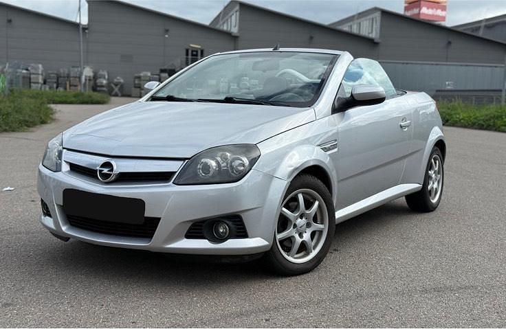 Grau Gebraucht 2005 Opel Tigra Cabrio | 1.900 € (Fairer Preis) - Bild 1/4