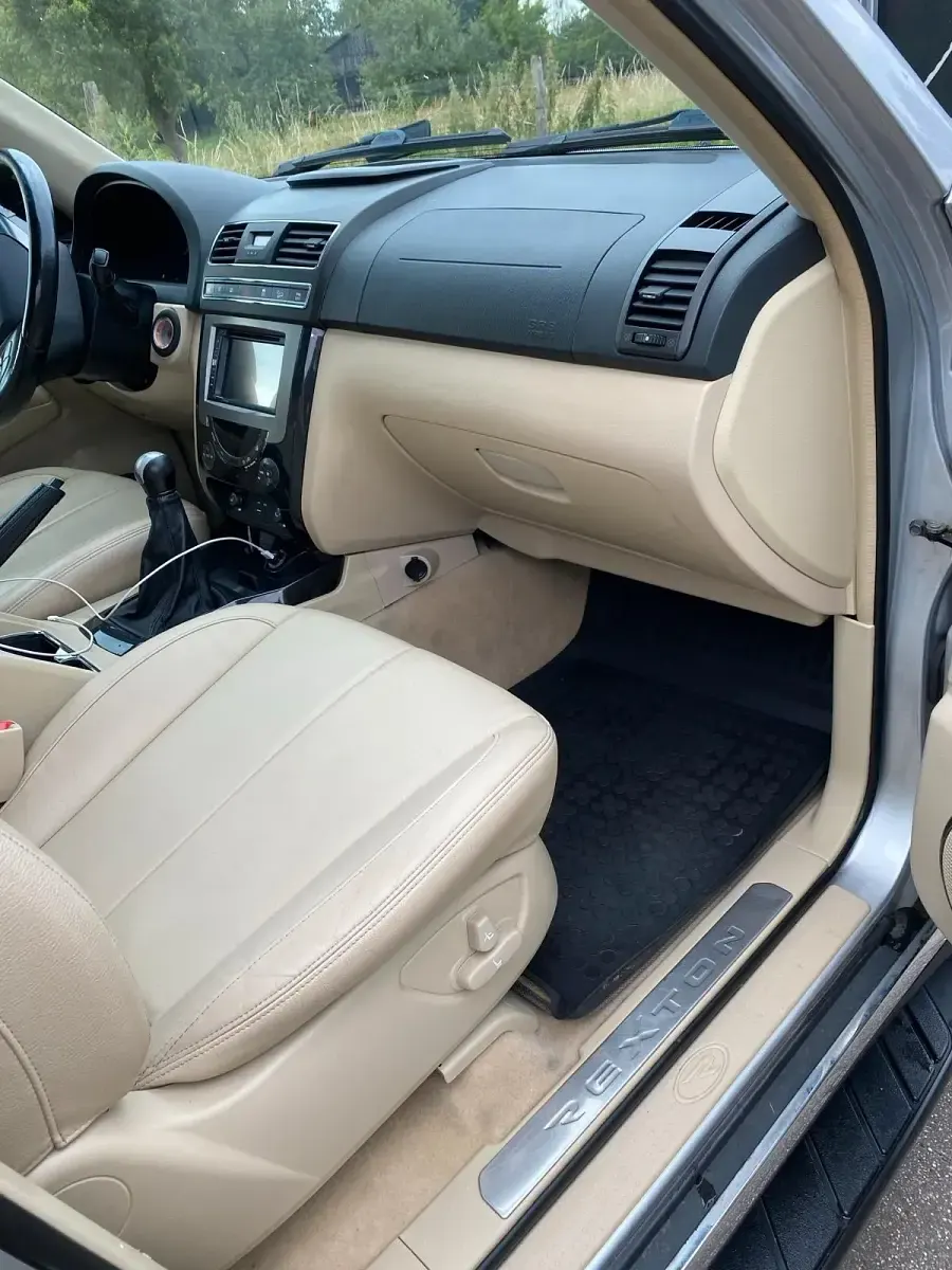 Gebraucht SsangYong Rexton 2017 Silber SUV