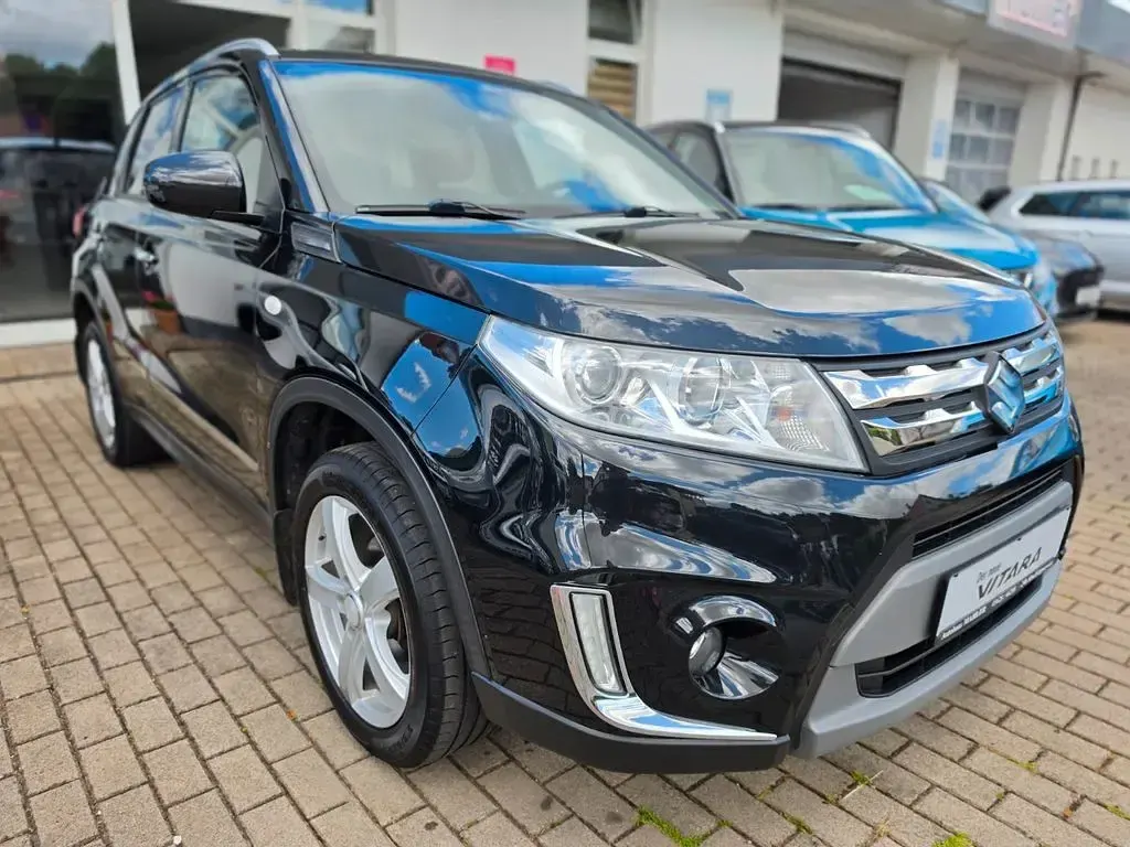 Gebraucht Suzuki Vitara Comfort 120 PS (88 kW) 2017 Schwarz SUV