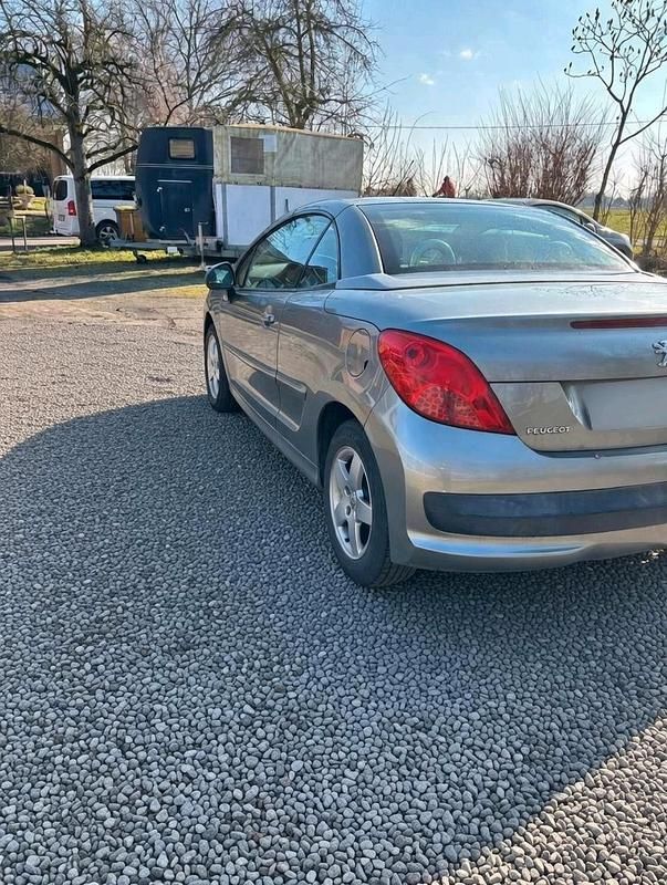 Gebraucht Peugeot 207 CC 120 PS (88 kW) 2008 Grau Cabrio