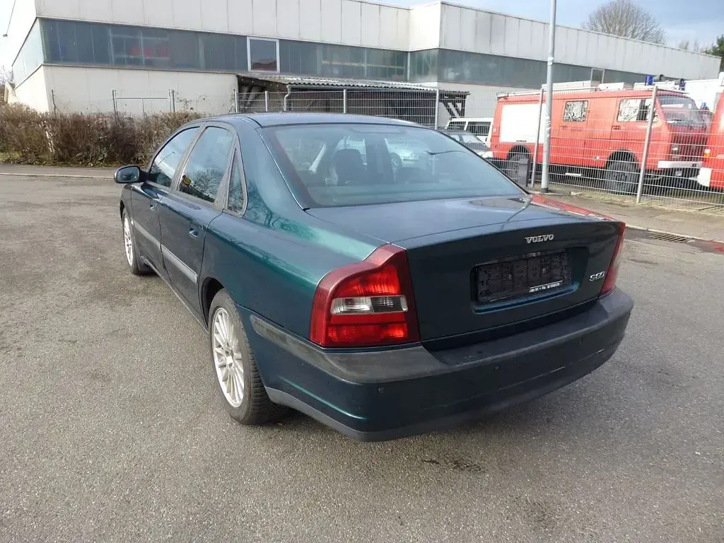Usata Volvo S80 200 CV (147 kW) 2002 Verde Berlina
