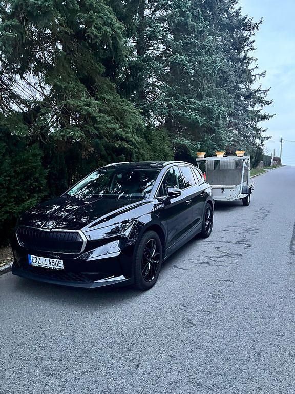 Schwarz Gebraucht 2021 Skoda Enyaq iV SUV | 26.950 € (Superpreis) - Bild 1/1