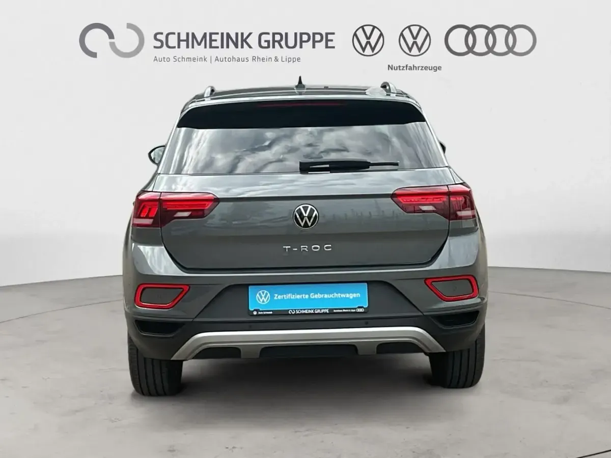 Gebraucht VW T-Roc Move 150 PS (110 kW) 2023 Grau SUV