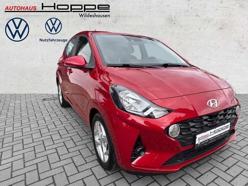 Rot Gebraucht 2022 Hyundai i10 Trend Kleinwagen | 10.980 € (Guter Preis) - Bild 1/4