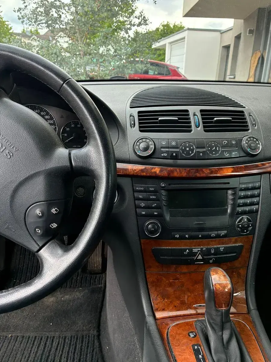 Gebraucht Mercedes E320 Elegance 224 PS (164 kW) 2003 Grün Limousine