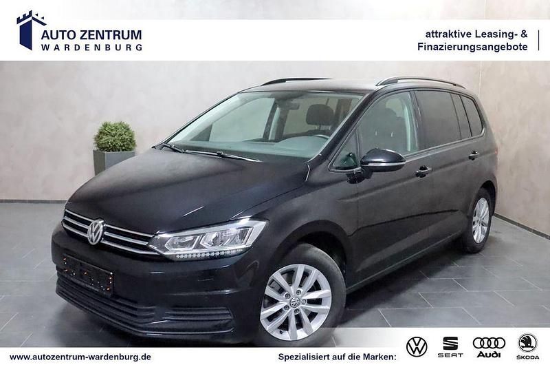 Deepblack perleffekt metallic Gebraucht 2018 VW Touran Comfortline Van / Kleinbus | 21.950 € (Fairer Preis) - Bild 1/4