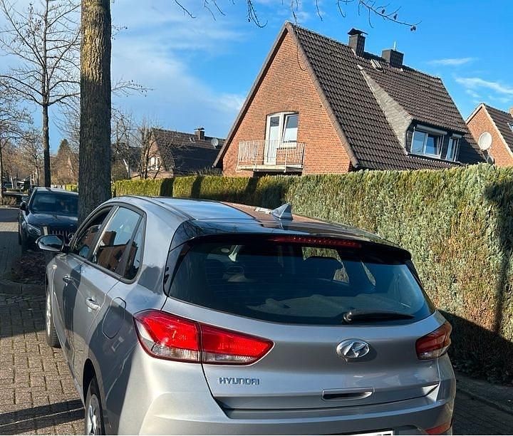 Gebraucht Hyundai i30 110 PS (80 kW) 2022 Grau Kleinwagen