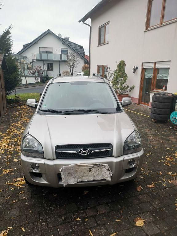 Beige Gebraucht 2008 Hyundai Tucson GLS SUV | 2.750 € (Superpreis) - Bild 1/4