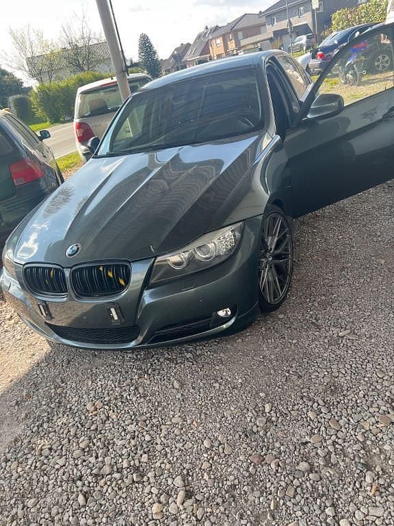Second-hand BMW 325 Performance 218 CP (160 kW) 2009 Berlinǎ