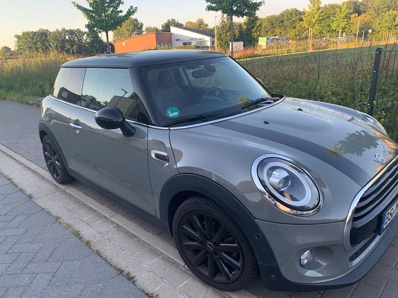 Grau Gebraucht 2018 Mini Cooper Kleinwagen | 14.600 € (Guter Preis) - Bild 1/4