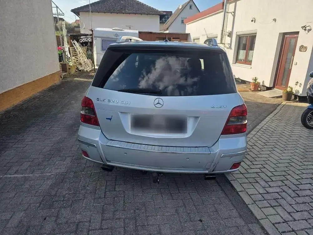 Gebraucht Mercedes GLK320 224 PS (164 kW) 2009 Silber SUV