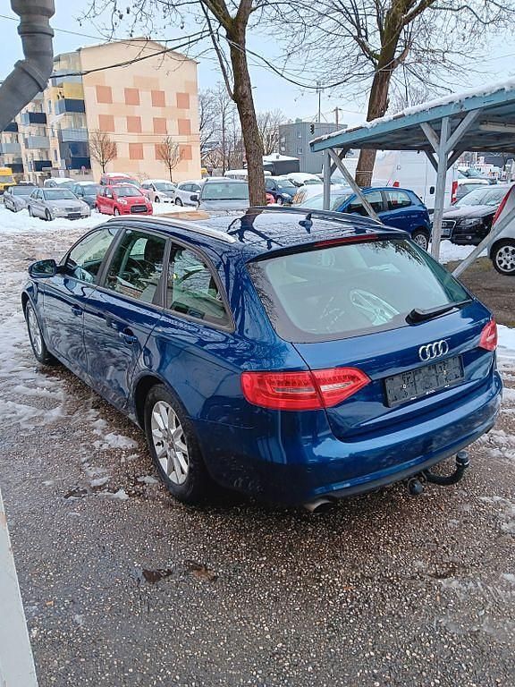 Gebraucht Audi A4 Ambition 170 PS (125 kW) 2012 Blau Kombi